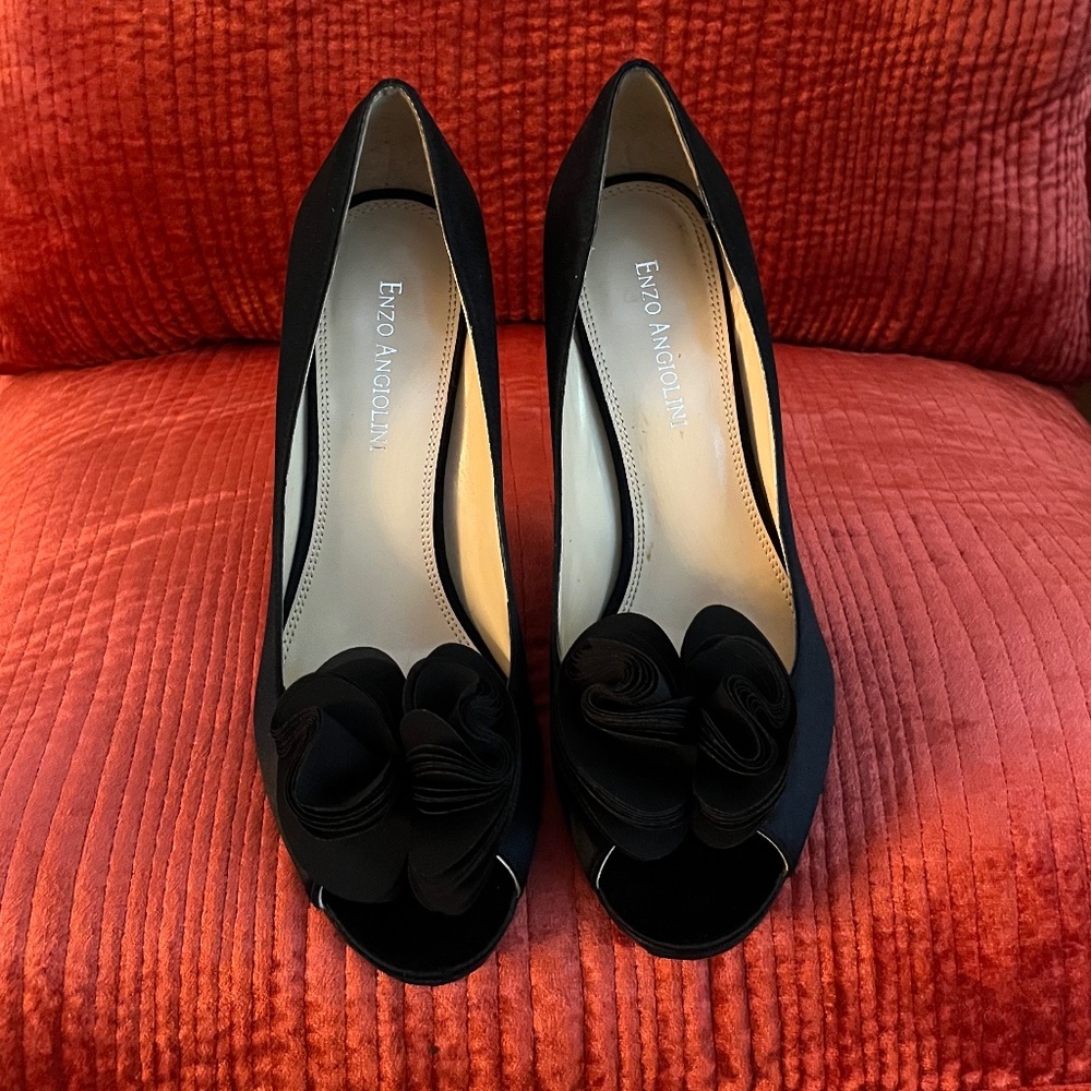 Enzo Angiolini sexy pumps black